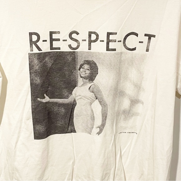 Aretha Franklin Plus Size XXL White Graphic Music Artist Crewneck Short Sleeve - Picture 2 of 4